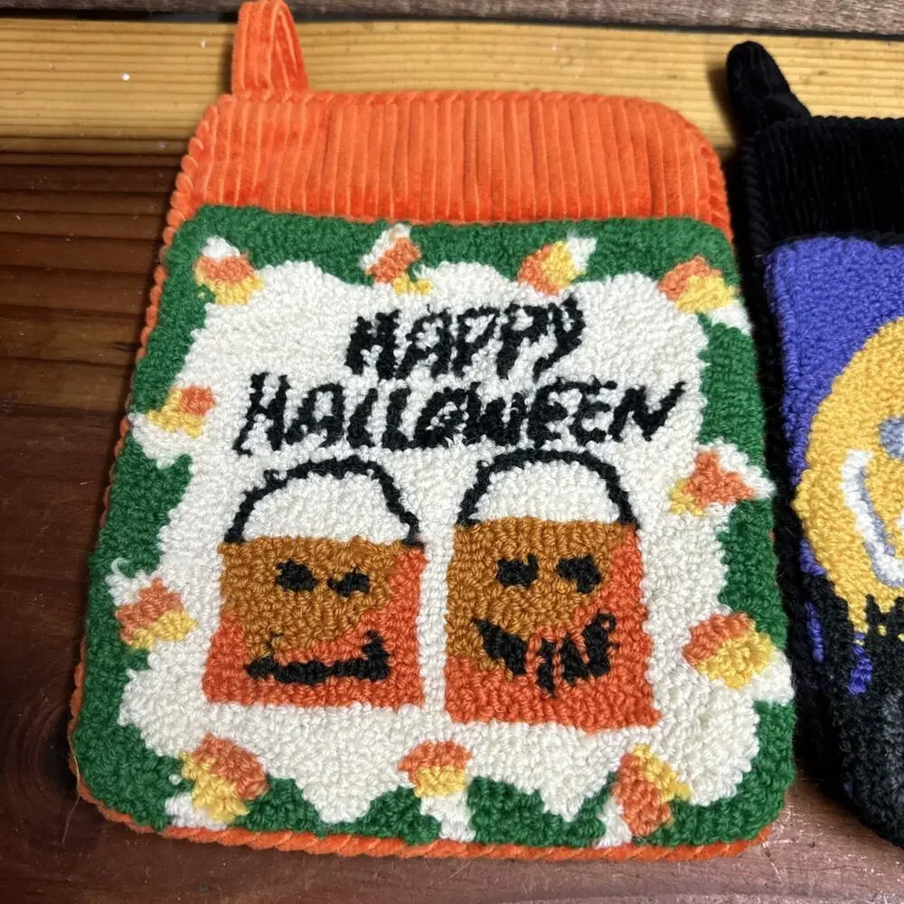 Canterbury Happy Halloween Pumpkins Witch Hot Pad Corduroy And Wool Yarn Front
